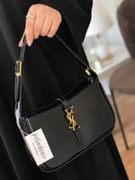 شنطة سان لوران اسود لامع