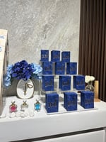 استاند اكرليلك من أربع طبقات لعرض التوزيعات والهدا...