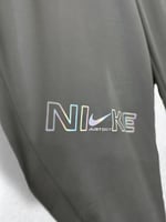 سروال نايك اسود