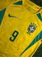 تيشيرت البرازيل الكلاسيكي 2002 - رونالدو 9