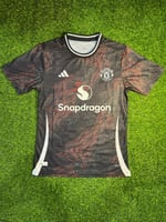 تيشيرت مانشستر يونايتد الاحتياطي 2025/2026 – فئة ا...