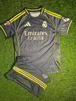 طقم ريال مدريد الثالث فئة الجمهور 2026