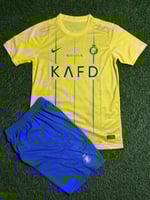 طقم النصر 23/24 فئة الجمهور