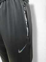 سروال نايك اسود