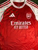 طقم ريال مدريد الاحتياطي (الأزرق) موسم 2025/2026