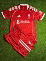 طقم ليفربول الأساسي 2026/2025 - فئة الجمهور