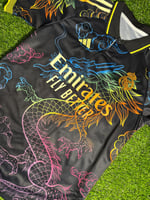 طقم ريال مدريد إصدار التنين 2025/2026 – تصميم خاص...