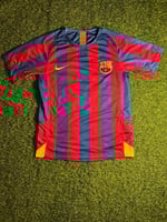 تيشيرت برشلونة 2004 - رونالدينيو 10 (نسخة كلاسيكية...