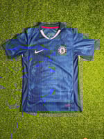 تيشيرت تشيلسي الأساسي فئة اللاعبين 2025/2026