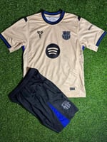 طقم نادي برشلونة الثالث موسم 2025/2026 – اللون بيج