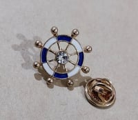 دبوس المقود