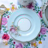 3500 كوب مع صحن انتيك من رويال أديرلي وباراجون