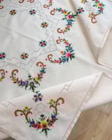 3609 مفرش مطرز تراث الزهر