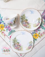 3733 كوب مع صحنين انتيك من رويال ڤيل Royal Vale (2...