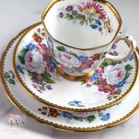 3426 كوب مع صحنين انتيك من رويال ستافورد