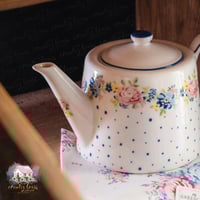 3445 ابريق من جرين جيت Laura White