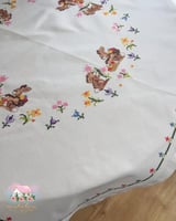 3618 مفرش مطرز أرانب الربيع