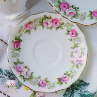 3526 كوب مع صحنين انتيك من كولكلوڤ Colclough (رقم...