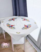 3708 مفرش مطرز انتيك الأرانب