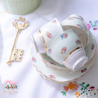 3432 كوب مع صحنين انتيك من كولكلوڤ