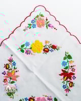 3683 مفرش انتيك مطرز أناقة الألوان