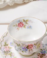 3736 كوب مع صحن انتيك من رويال البرت