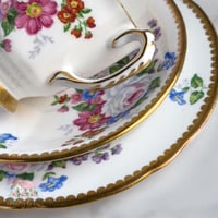 3426 كوب مع صحنين انتيك من رويال ستافورد