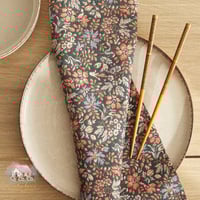 6059 مفرش كحلي مورد كلاسيكي