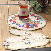 3359 مفرش مورد مطرز