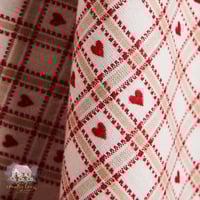 1225 مفرش القلوب الأحمر