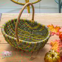 7437 سلة خوص صغيرة بمسكة خشبية