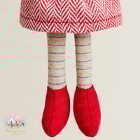 1238 دمية وتعليقة الفتاة الشتوية