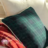 1418 كوشن كاروهات كحلي أخضر مع حشوة