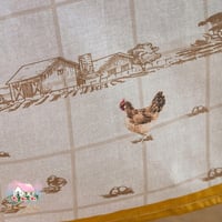 3188 مفرش طاولة الدجاج الريفي