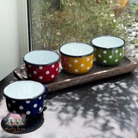 8140 كوب معدني منقط صغير (متوفر بعدة ألوان)