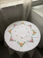 3611 مفرش مطرز مورد