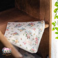 3452 مفرش بحواف دانتيل من جرين جيت Ellie