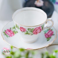 3528 كوب مع صحن انتيك من كولكلوڤ Colclough