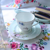 3500 كوب مع صحن انتيك من رويال أديرلي وباراجون