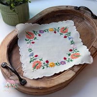 3510 مفرش انتيك مطرز بالورود