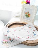 3672 مفرش أنتيك بتطريز تقليدي ملوّن