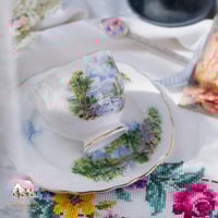 3520 كوب مع صحن انتيك من كولكلوڤ Colclough