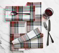 2346 مفرش كاروهات أبيض