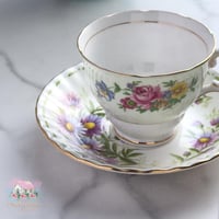 3433 كوب مع صحن انتيك من رويال البرت وكولكلوڤ