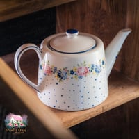 3445 ابريق من جرين جيت Laura White