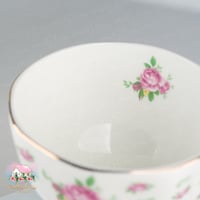 3334 كوب المنزل الريفي بنقشة رويال البرت (1)