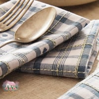 1130 مفرش كاروهات أبيض مع سماوي