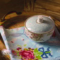 3300 زبدية بغطاء لون أبيض من بيب ستوديو