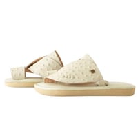 أجود 2 | حذاء شرقي بلون مميز