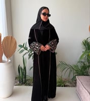 عباية f52 اكمام تطريز مستوردة ومميزة